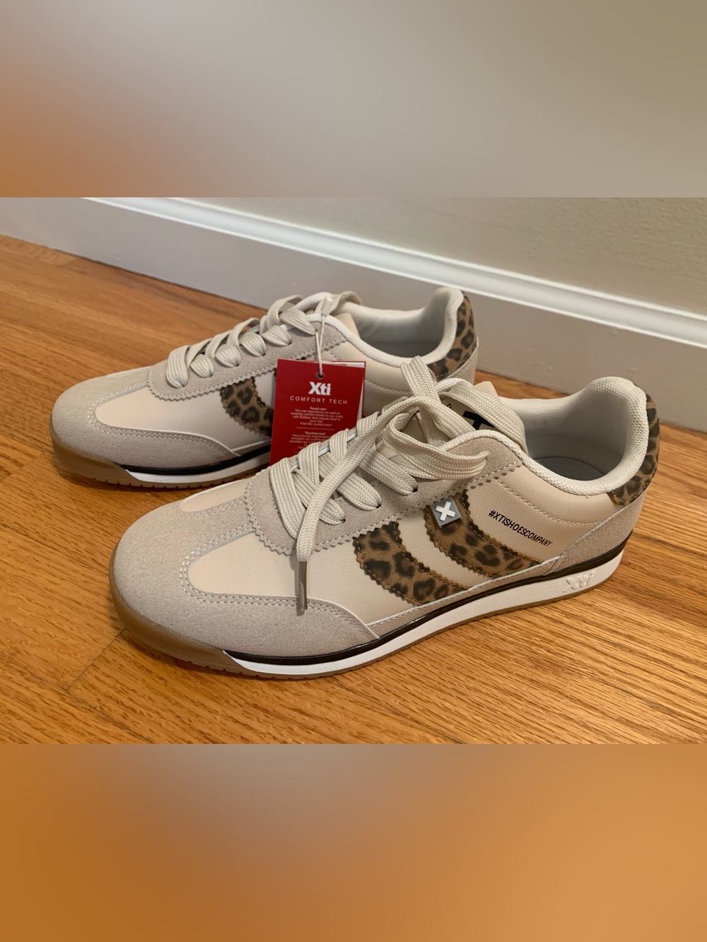 Xti Women's Cream Sneakers with Leopard Trim